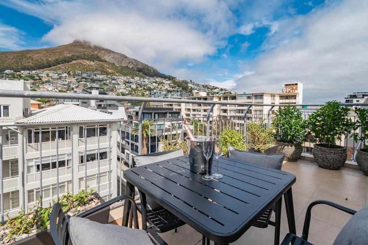 La Rhone Lion's View Retreat * Cape Town